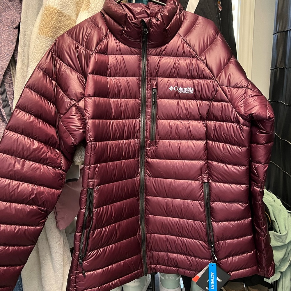 Columbia Women's Maroon Puffer Jacket